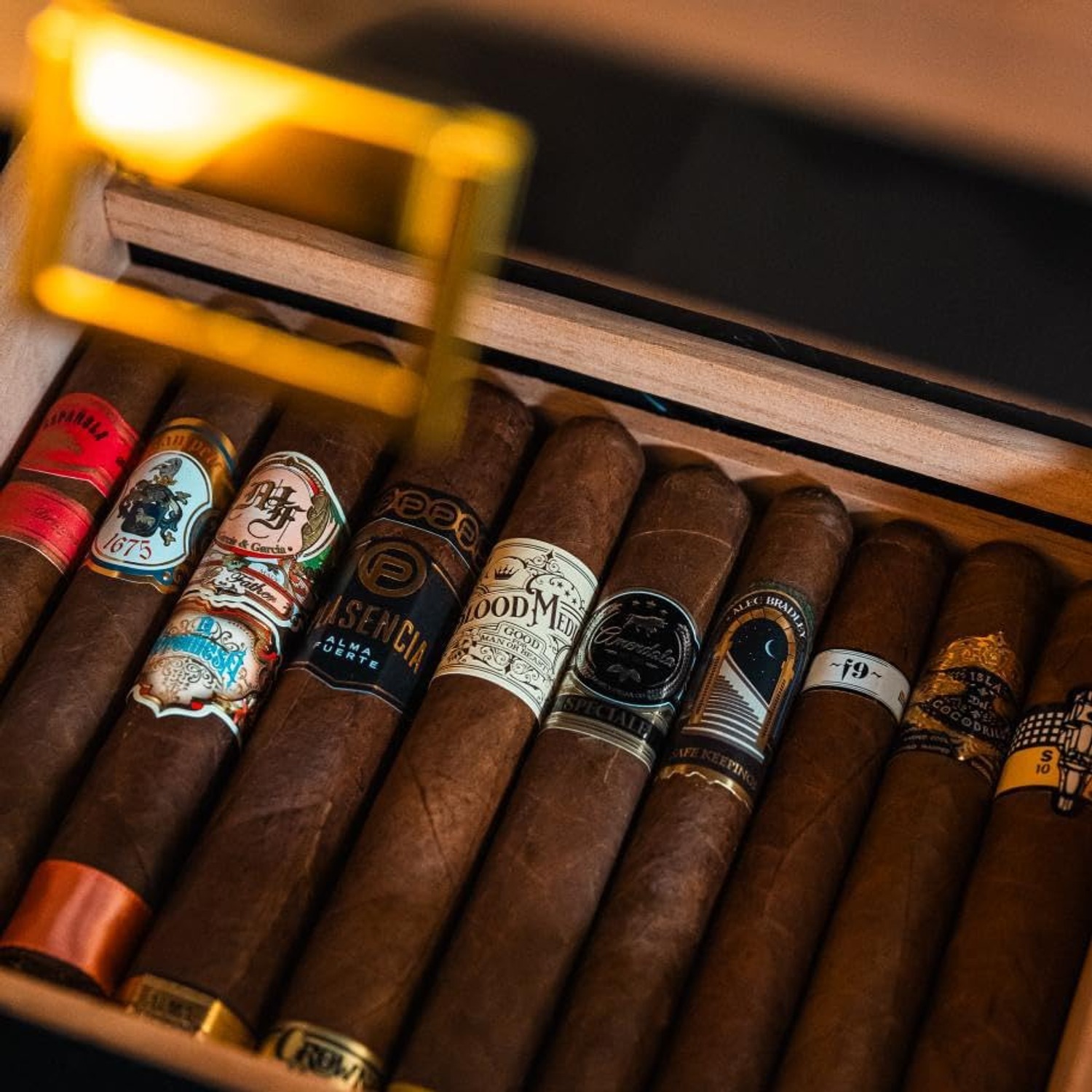 KingChii Electric Humidor 3L Temperature Controlled Cigar Cabinet: image 6